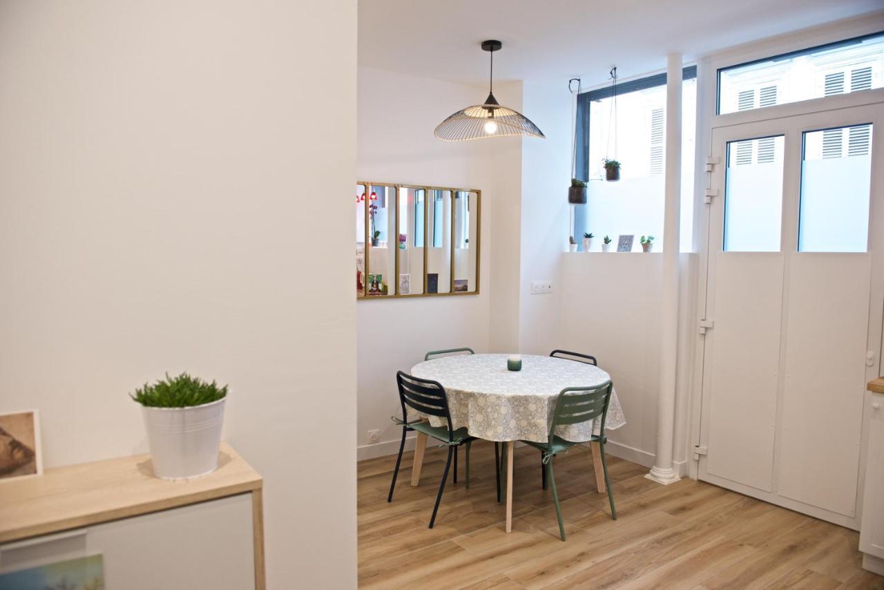 Charming Parisian Apartment With Air Conditioning - Climatisation & 2 Bedrooms - Batignolles Paris Ngoại thất bức ảnh
